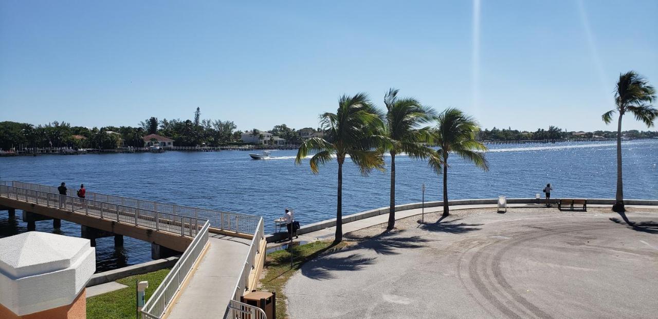 Ocean Vacation Breeze Villa Lantana Exterior photo