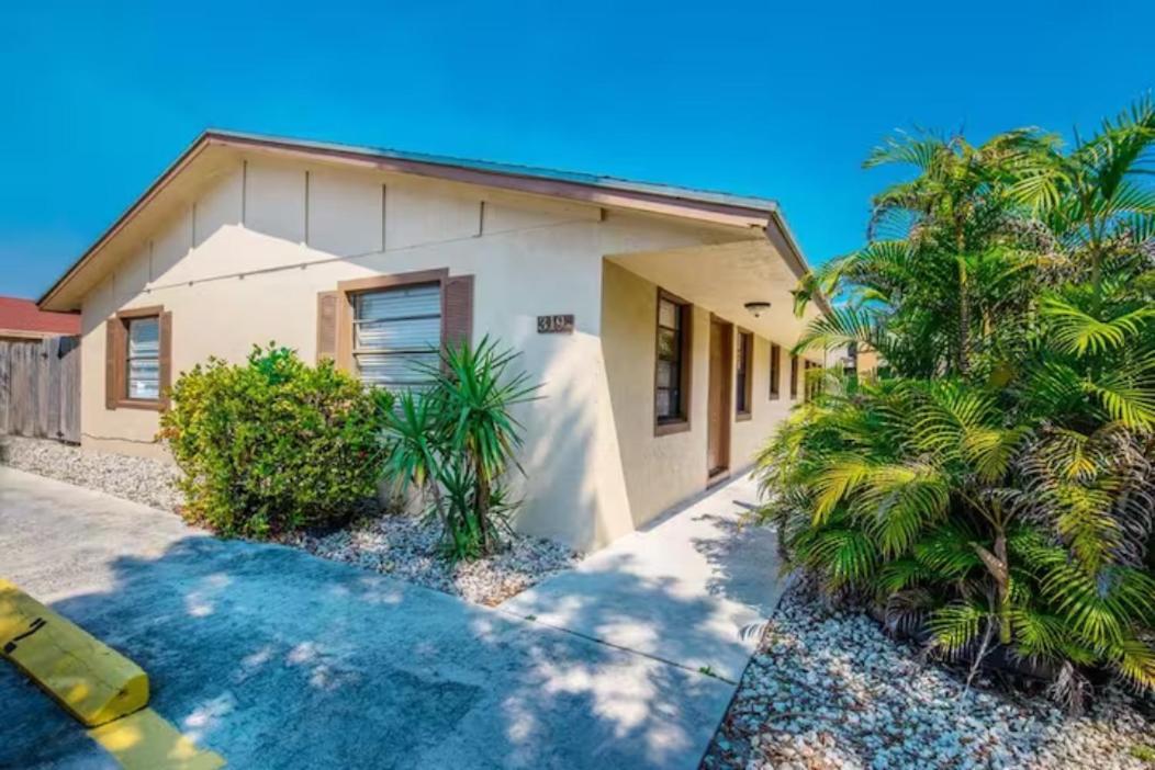 Ocean Vacation Breeze Villa Lantana Exterior photo